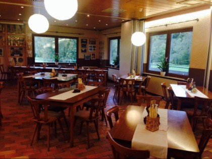 Фото: Der Diner im Sportheim Z&amp;uuml;ttlingen